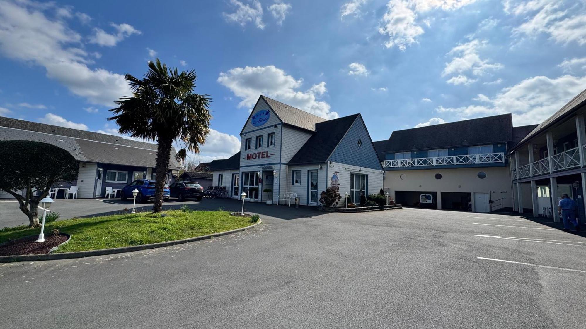 Contact Hotel - Motel Les Bleuets & Spa La Rivière-Saint-Sauveur Exteriér fotografie